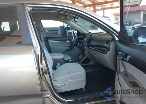 2013 Kia Sorento Lx из США, поврежденный, VIN 5XYKT3A65DG424164